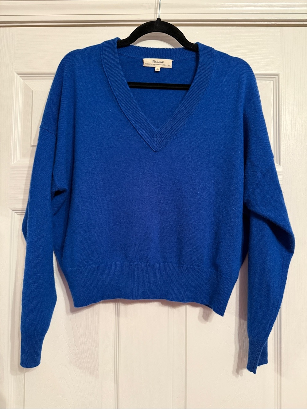 Madewell V-Neck Cashmere Sweater in Vibrant Blue